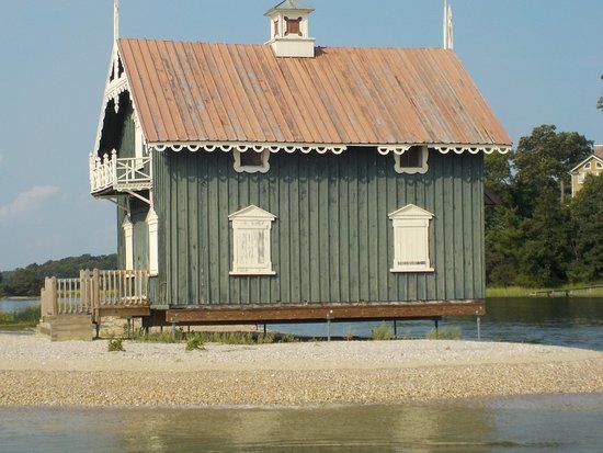 WMHO Educational and Cultural Center